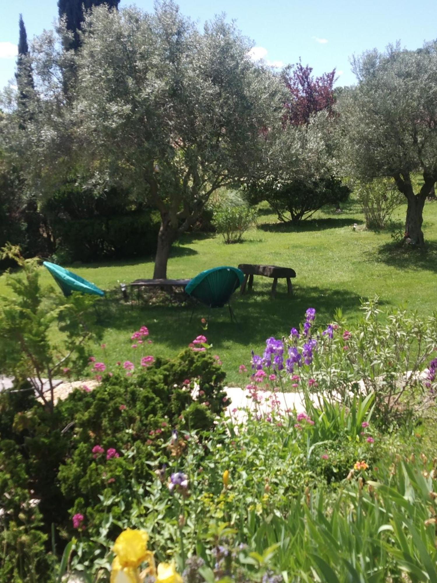 L'Eolyre Bed & Breakfast La Motte-d'Aigues Екстериор снимка